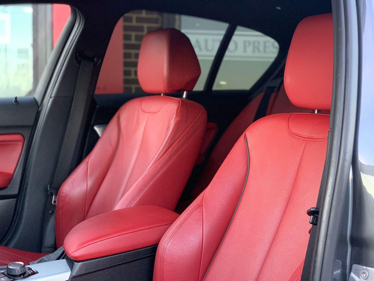 BMW 1 Series secondary view